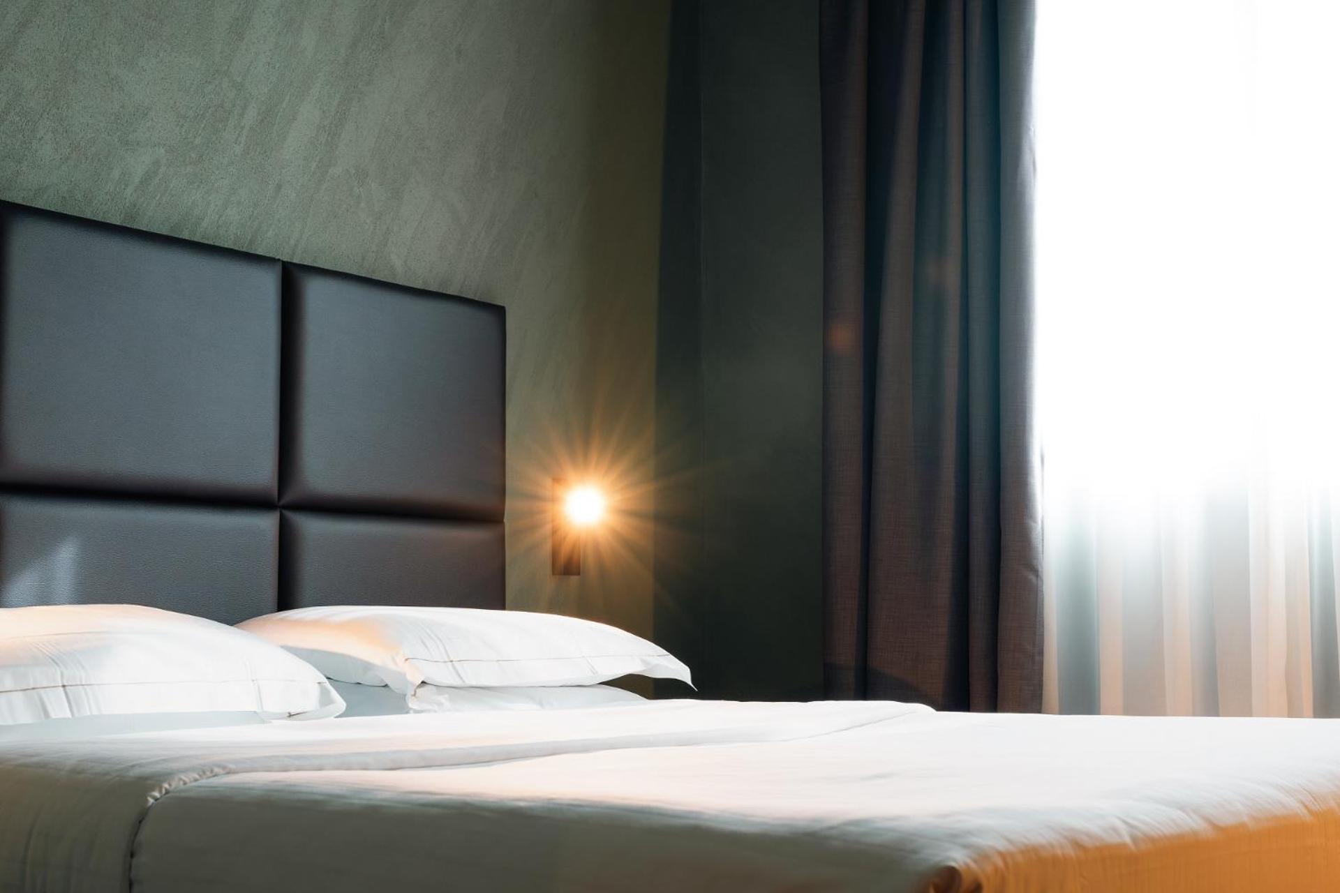 פיובה די סאקו Point Hotel מראה חיצוני תמונה